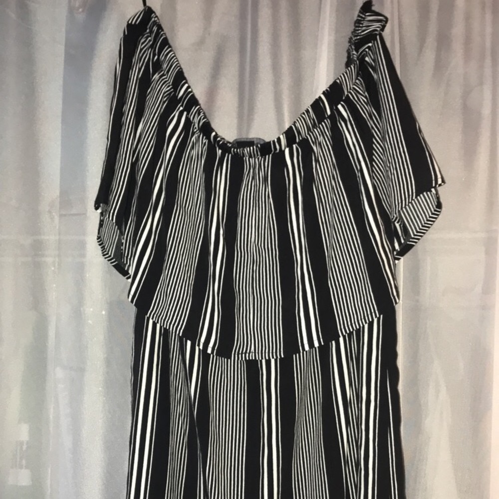 Off the shoulder sun dress!
